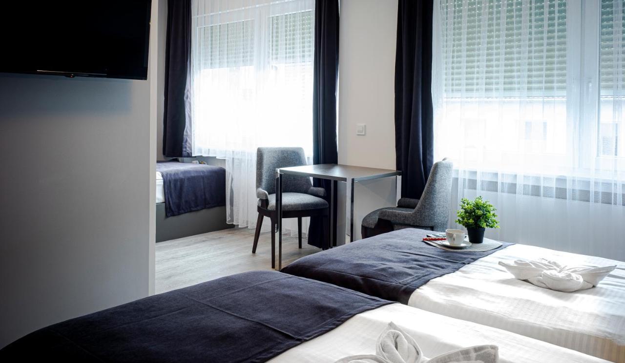 Loewen Hotel Radevormwald Esterno foto
