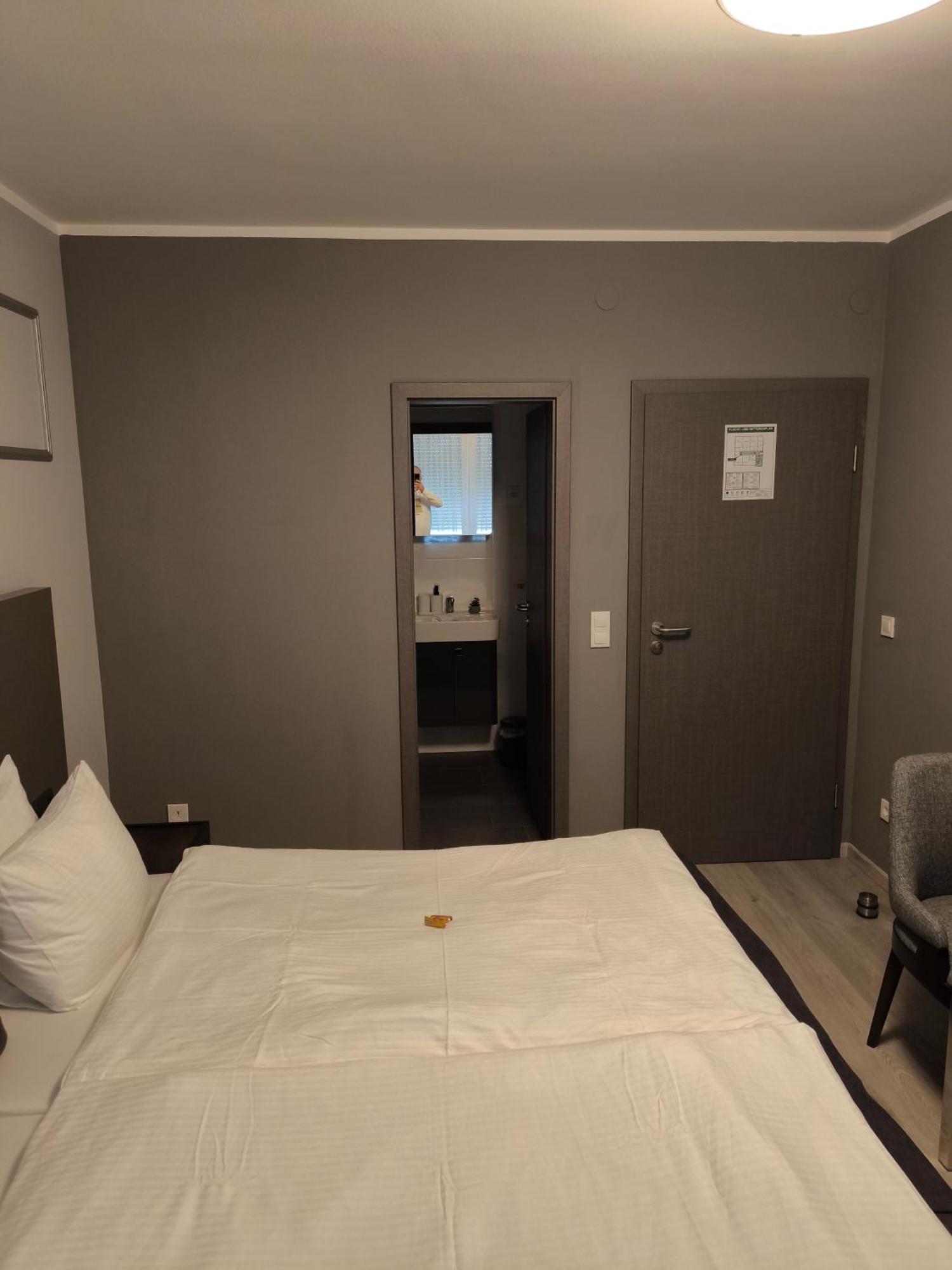 Loewen Hotel Radevormwald Esterno foto